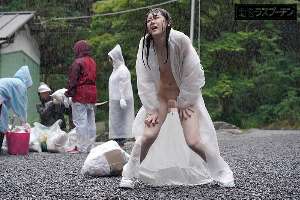 Akari Minase Bị Hiếp Trong Mưa