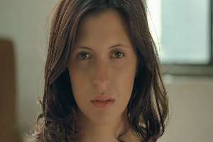 Đừng Nhìn Xuống