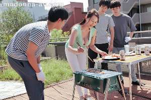 Mẹ Của Bạn MILF Quá