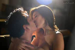 Nụ Hôn Và Phản Bội