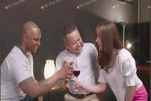 Ông chồng bất lực và anh tây đen hàng khủng