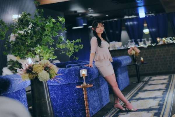 Số 1 Lounge Girl Sana Mitsuki